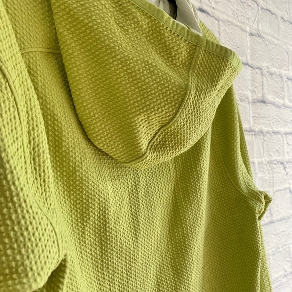 ALL IN MOTION HOODED LIME SWEATSHIRT - Picture 3 of 5